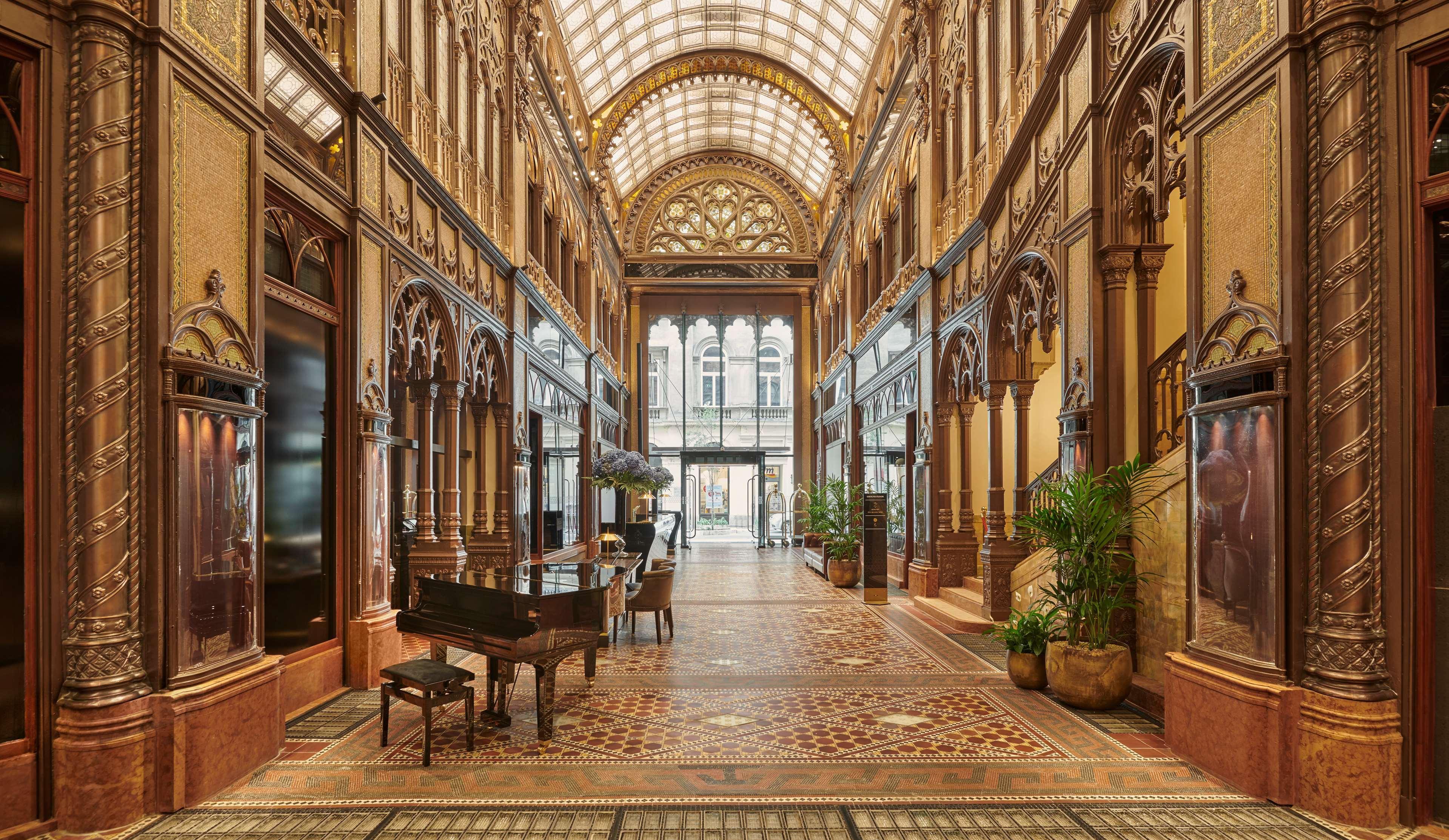 Párisi Udvar Hotel Budapest, part of Hyatt Bagian luar foto